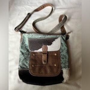 Myra crossbody bag
